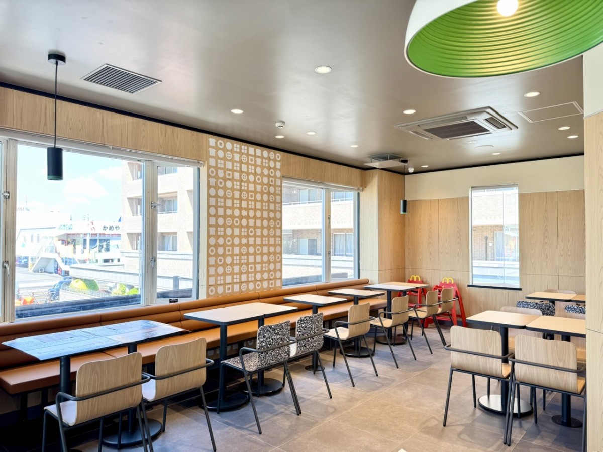 マクドナルド松江店の店内