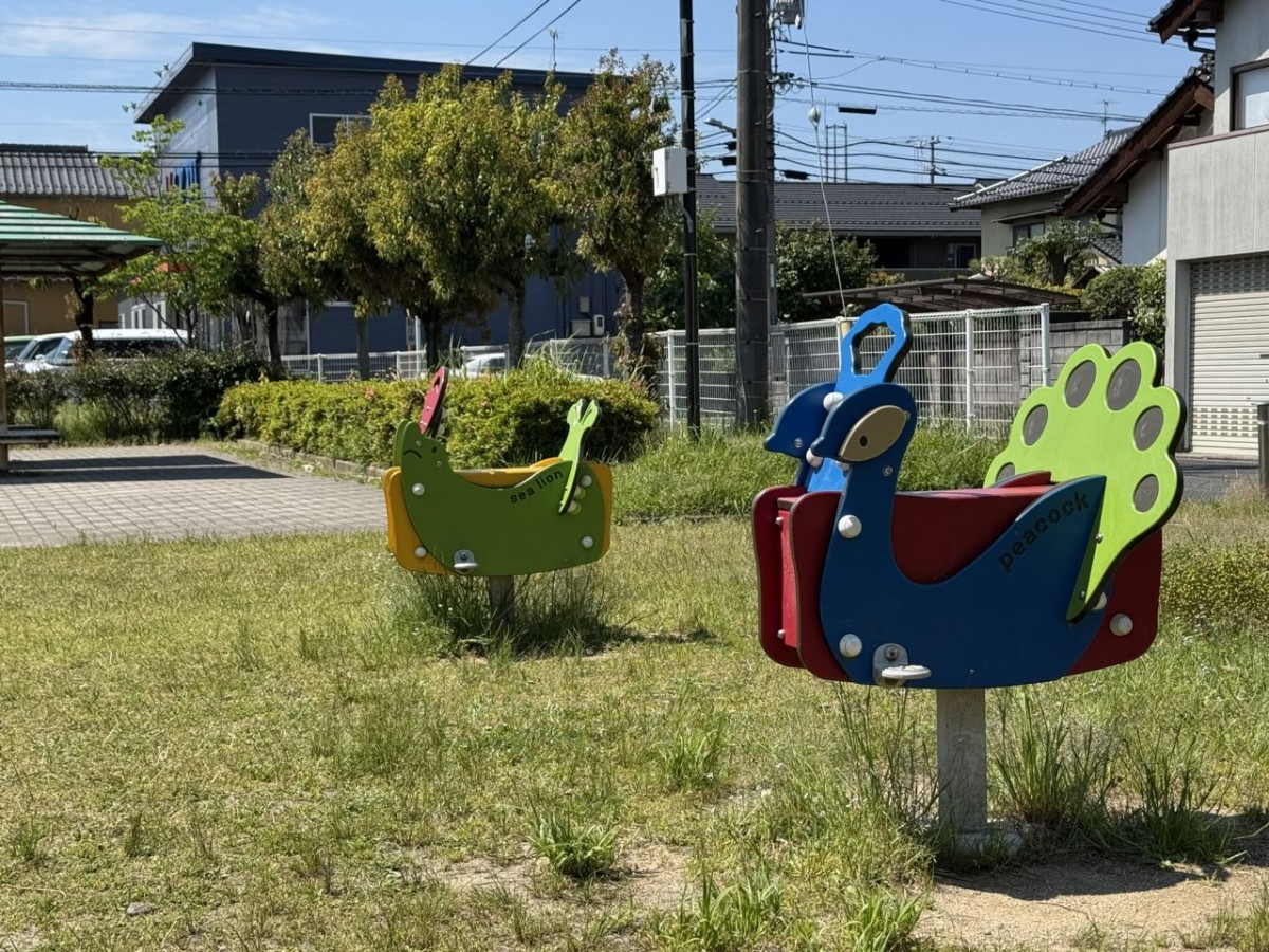 松江市学園にある『川口児童公園』のスプリング遊具