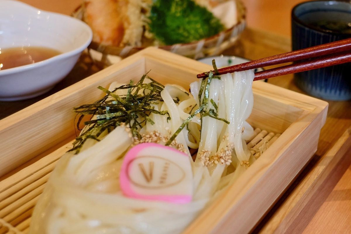 鳥取県境港市にあるうどん屋『うどんマルコ～hanare～』の「天ざるうどん」
