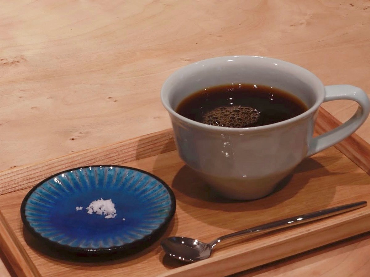 鳥取県米子市の『湯ノ塩』の「塩コーヒー」