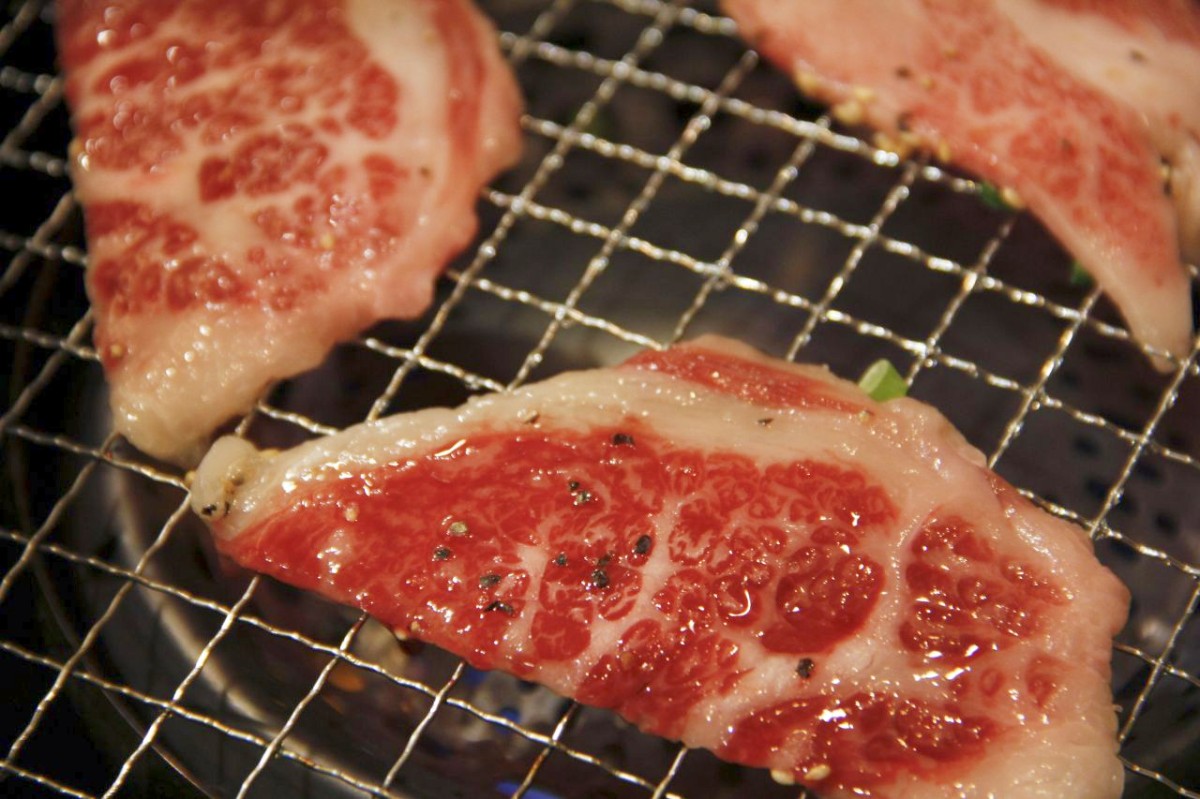島根県松江市の焼肉店「アリラン飯店松江店」のカルビ
