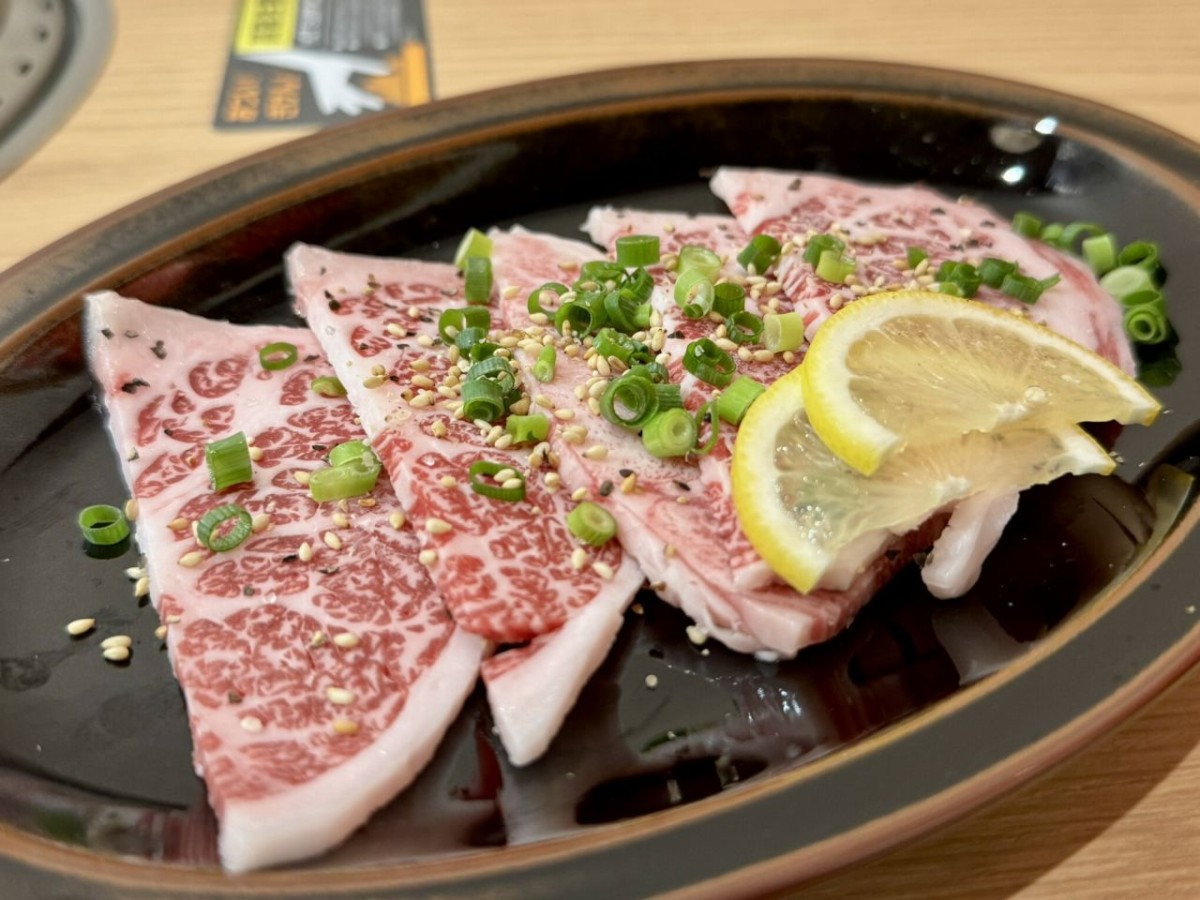 島根県松江市の焼肉店「アリラン飯店松江店」のカルビ