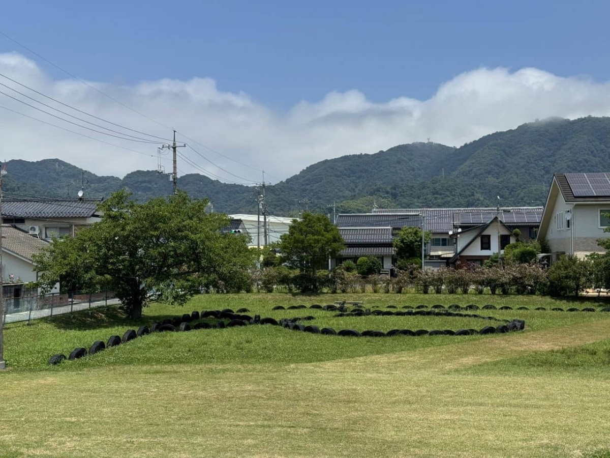 境港市元町にある『下ノ川一号公園』のタイヤとびエリア
