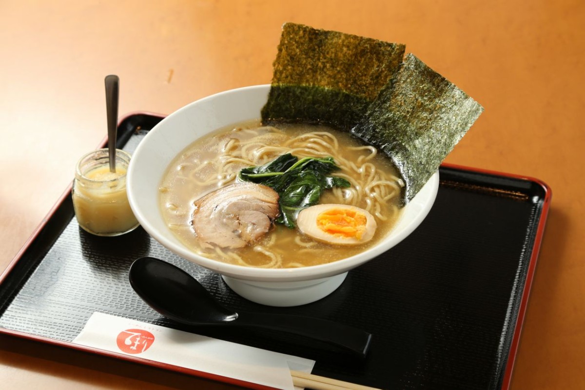 島根県松江市の人気ラーメン＆喫茶店『てまり』の「豚骨醬油ラーメン」