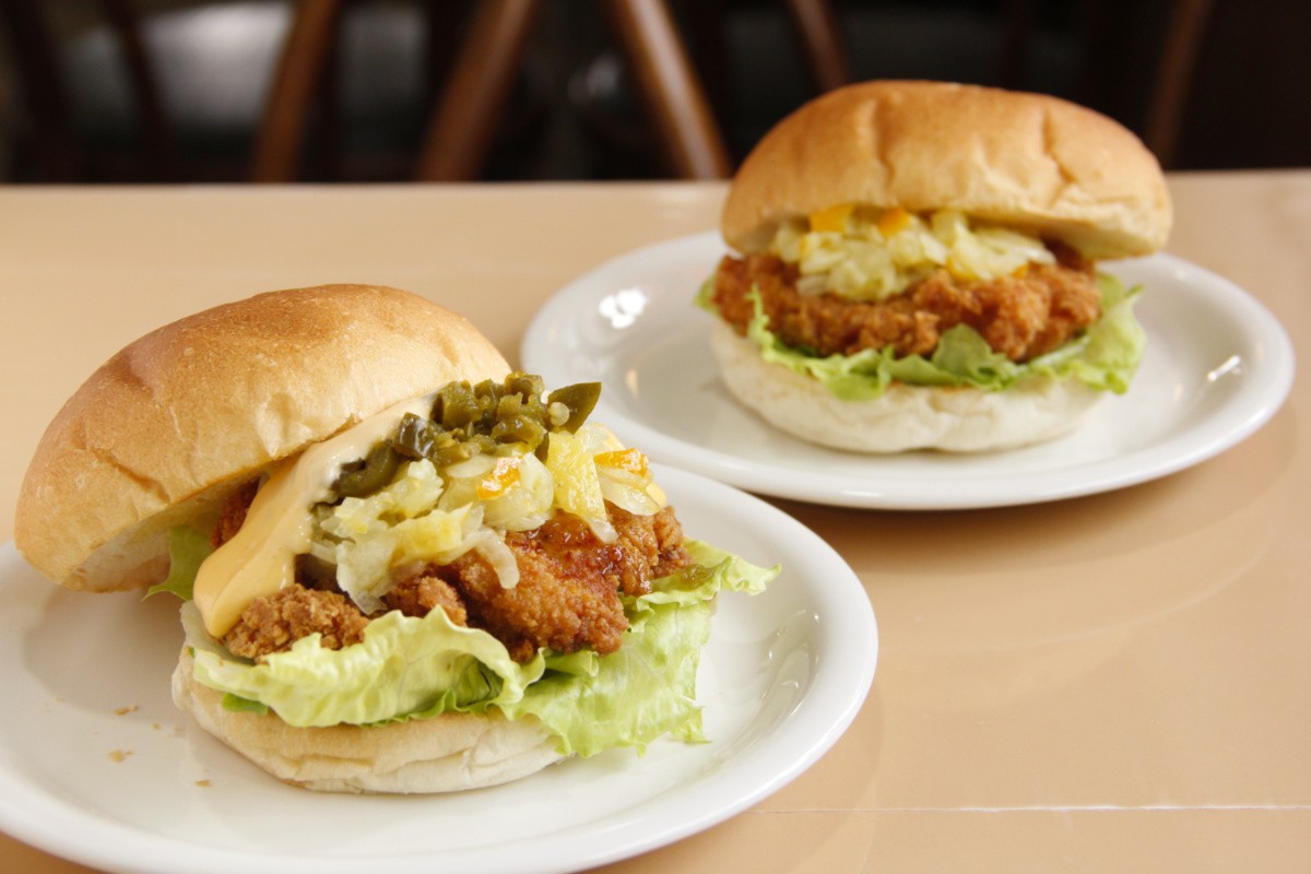 島根県奥出雲町にあるハンバーガー専門店『バーガーハウスピコピコ』のハンバーガー