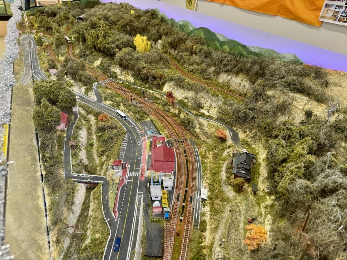 島根県奥出雲町の『道の駅奥出雲おろちループ』で展示されている木次線のジオラマ