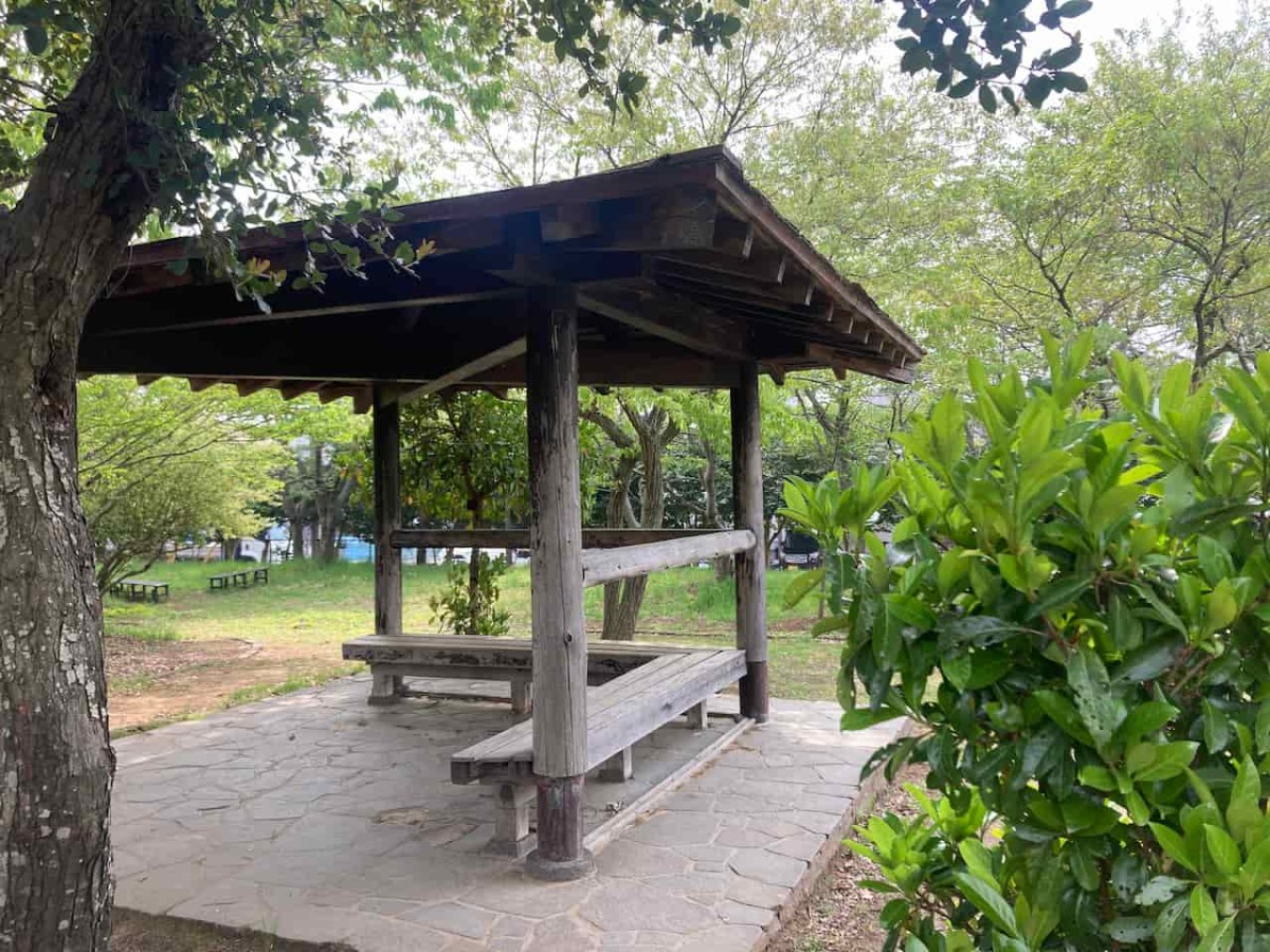 鳥取県鳥取市にある『国府町あおば公園』の東屋
