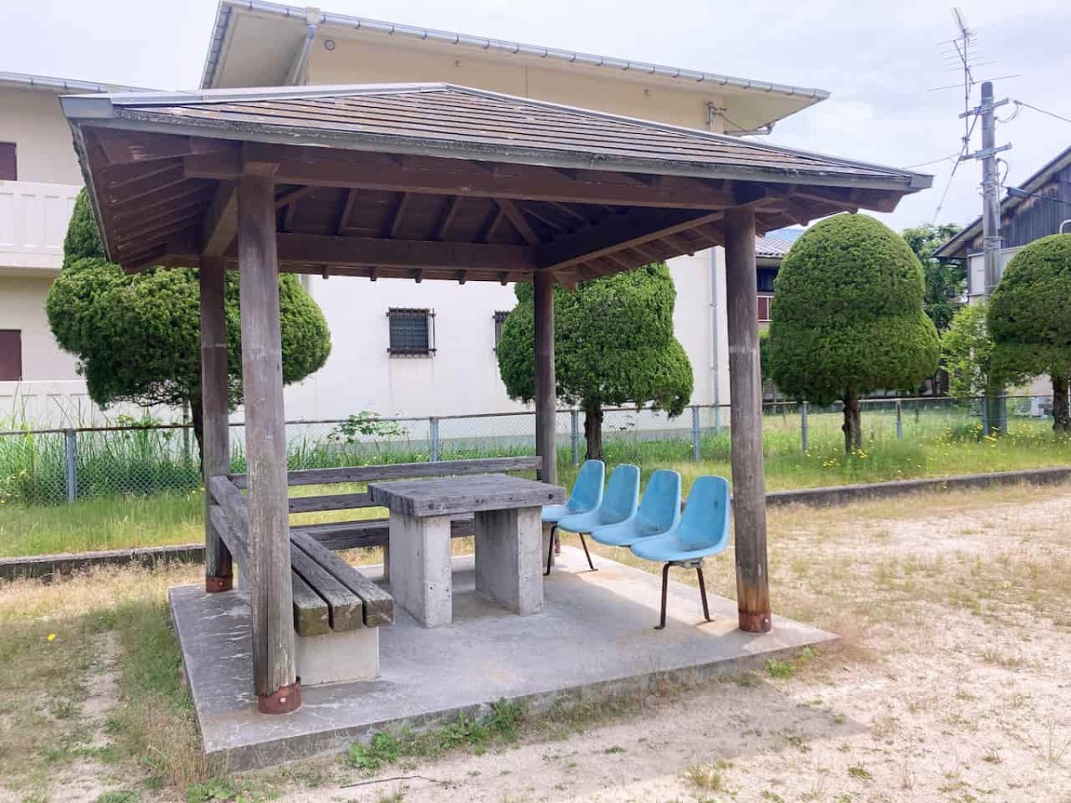 島根県出雲市にある『海上西公園』の東屋