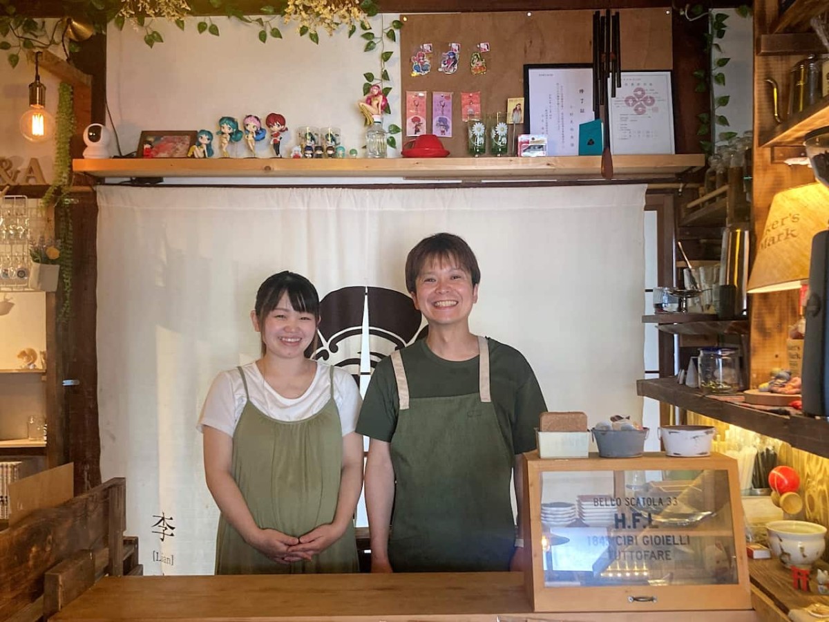 島根県出雲市にある『コーヒースタンド李庵』の店主夫妻