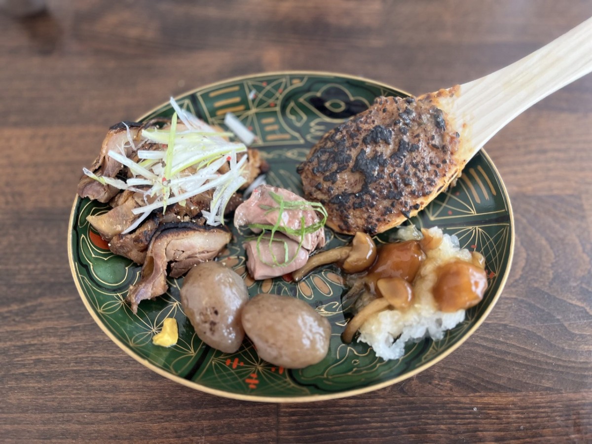 島根県松江市にオープンした居酒屋『マホラ亭』のメニュー