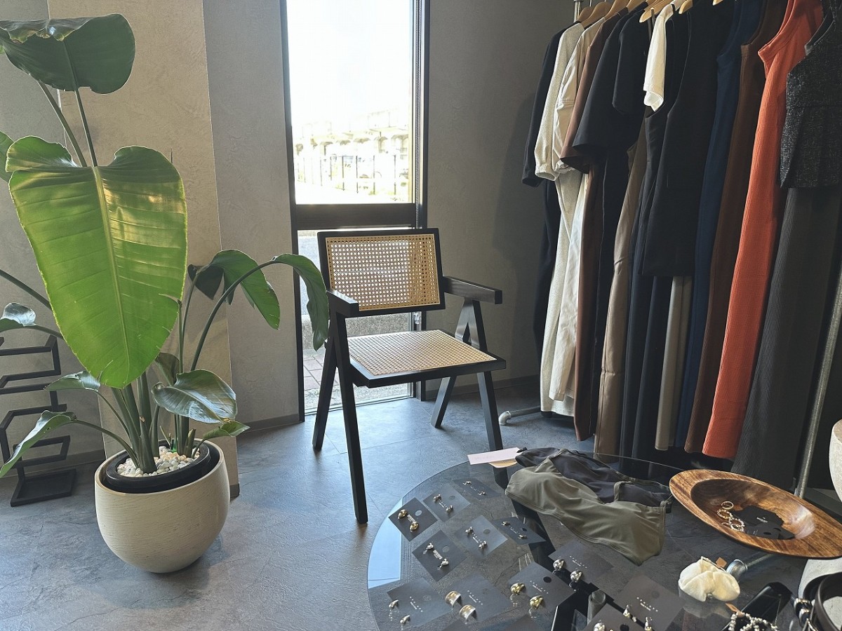 島根県松江市にオープンしたセレクトショップ『トレジャープラネット』の店内の様子