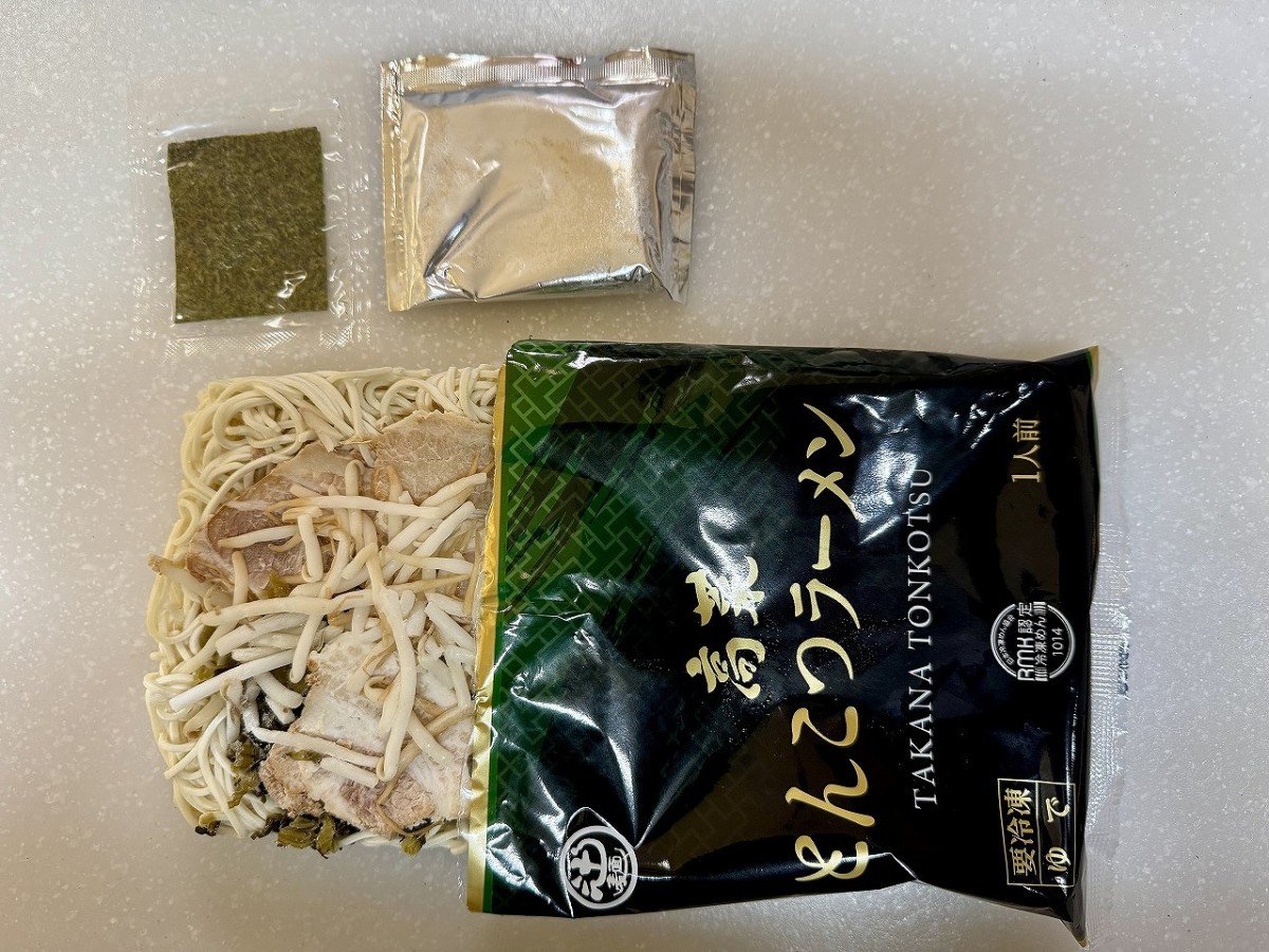 島根県出雲市にあるギョウザ＆ラーメン自販機『餃子コレクション』の商品