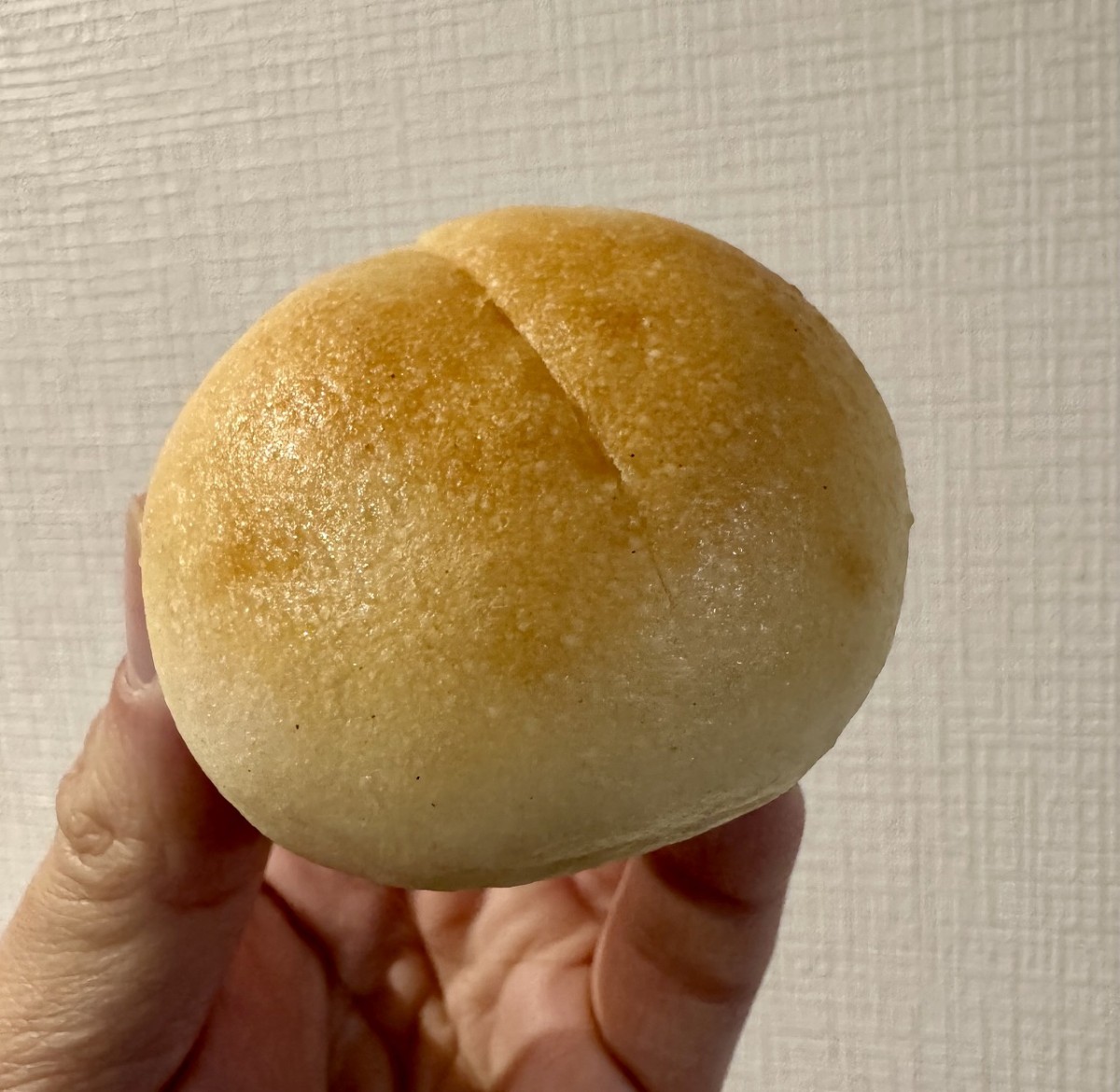 島根県大田市にあるお菓子屋さん『きいちご』の「米粉のまるパン」