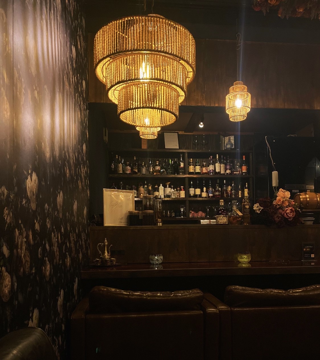 島根県松江市にオープンしたバー『bar the Garden』の店内の様子