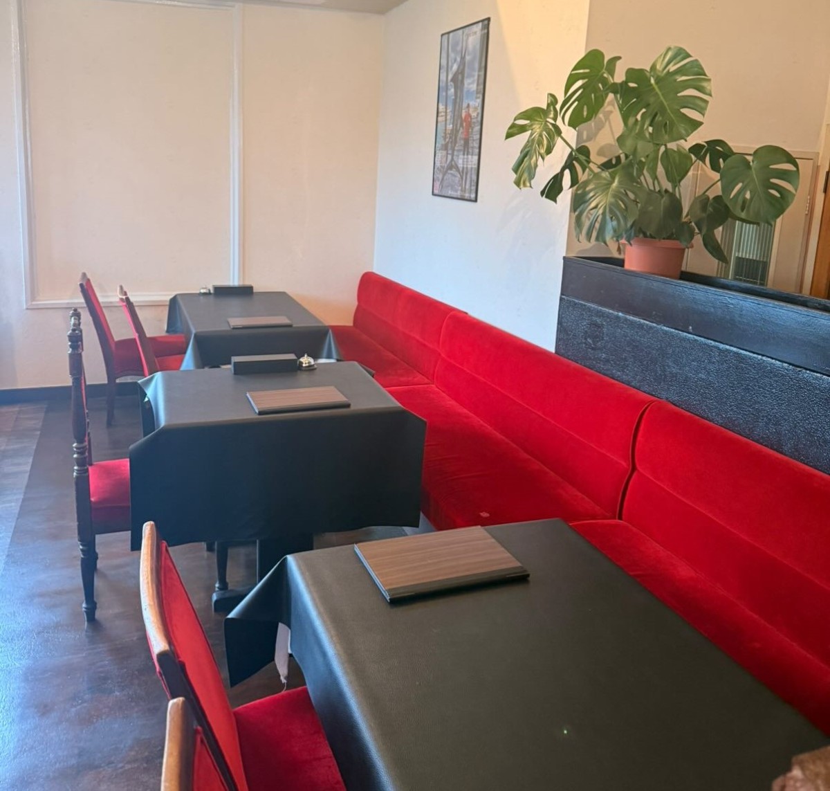 鳥取県米子市にオープンした韓国料理店『韓ハウス』の店内の様子