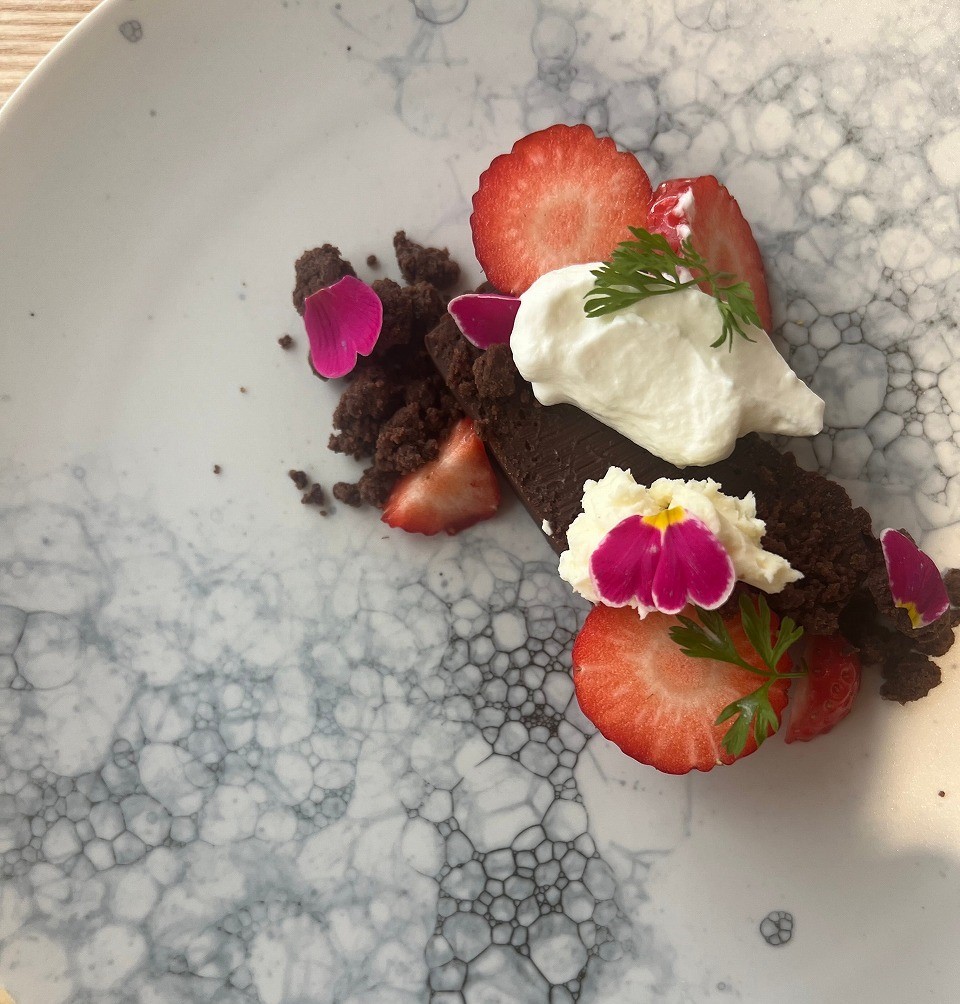 島根県益田市にオープンしたレストラン『Più（ピウ）』のスイーツ