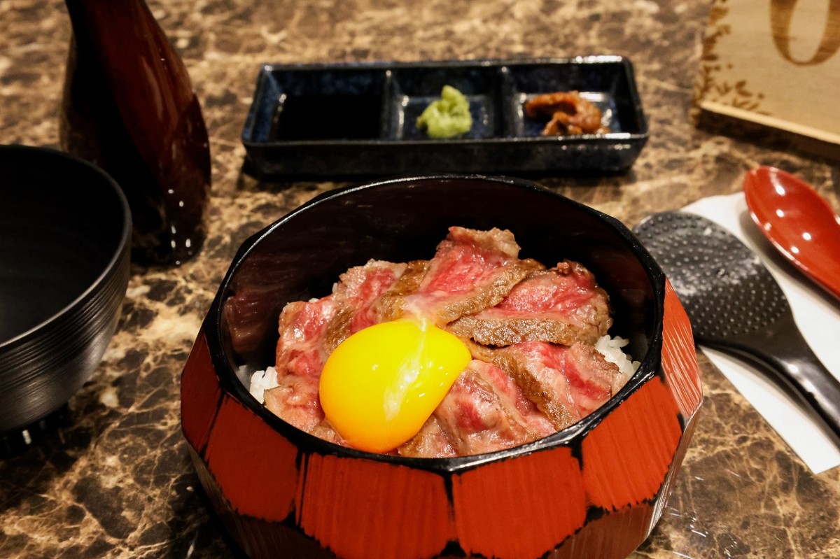 鳥取県鳥取市にある『和牛ステーキ 千里』のメニュー
