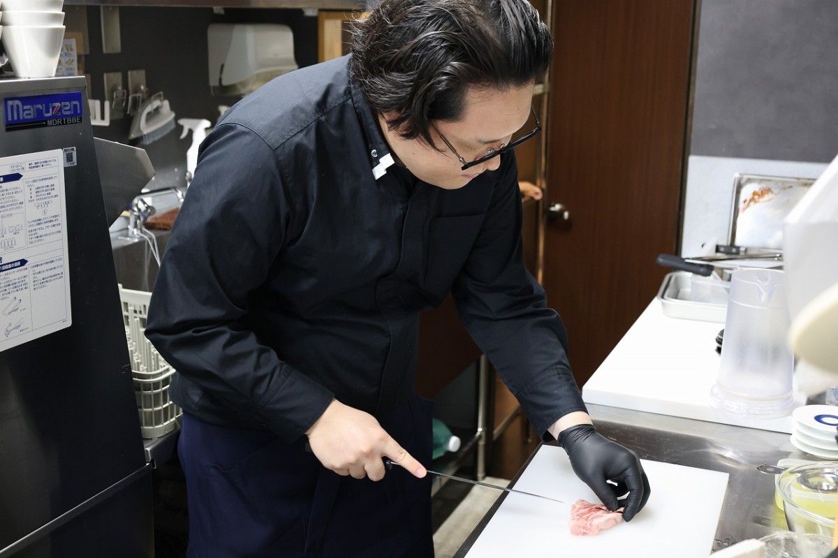 鳥取県鳥取市にある『和牛ステーキ 千里』の店主