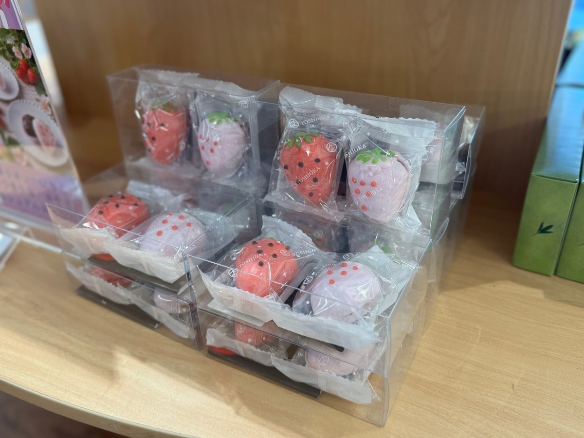 島根県出雲市大社町にオープンしたお土産店『いずも縁結び本舗勢溜店 つむぎ』の商品