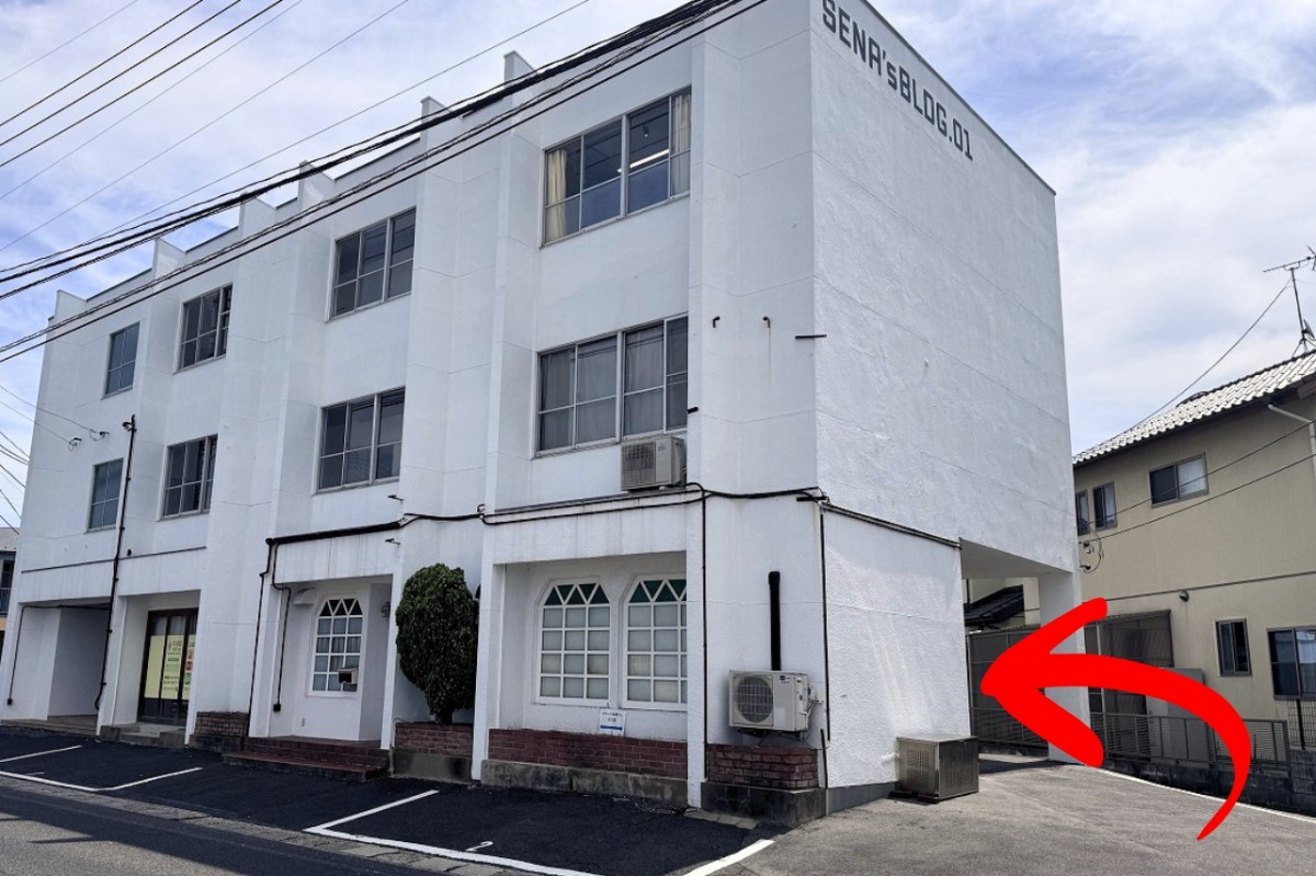 島根県松江市の卓球場『スマート卓球ジム松江店』の外観