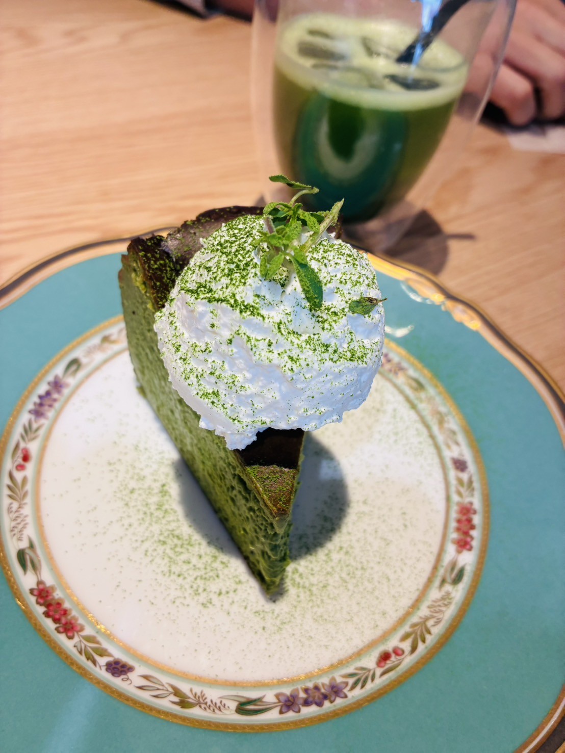 松江市役所２階にオープンした『Senchasou Japanese TEA cafe＆dine 』のスイーツメニュー