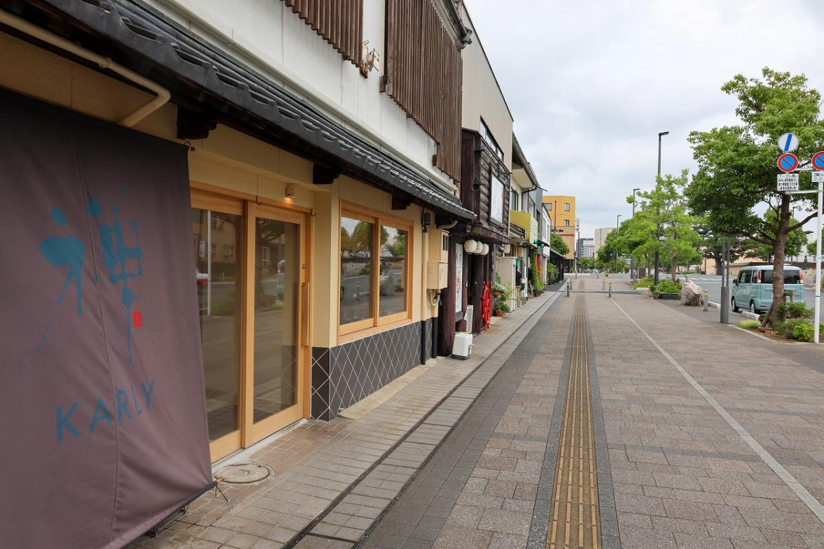島根県出雲市にあるスパイスカレー専門店『KARLY 禅 izumo』の外観