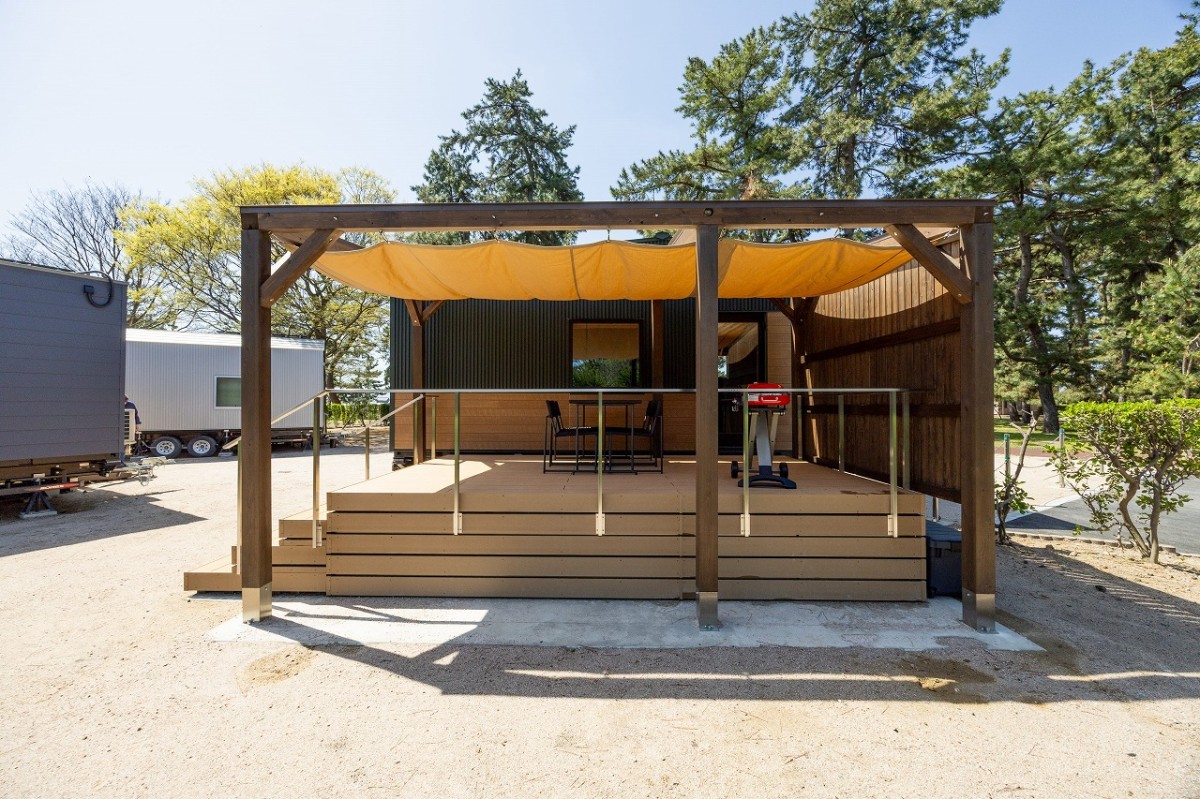 鳥取県日吉津村にある『日吉津村海浜運動公園キャンプ場』に新設されたトレーラーハウス