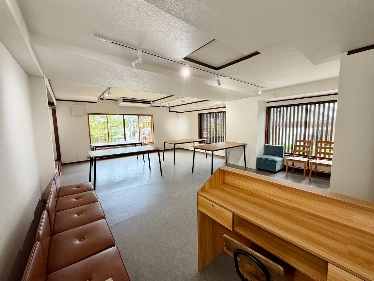 島根県松江市の玉造温泉街の複合施設『玉造nui』内のテナント『Weekly challeng shop コバコ』の店内の様子