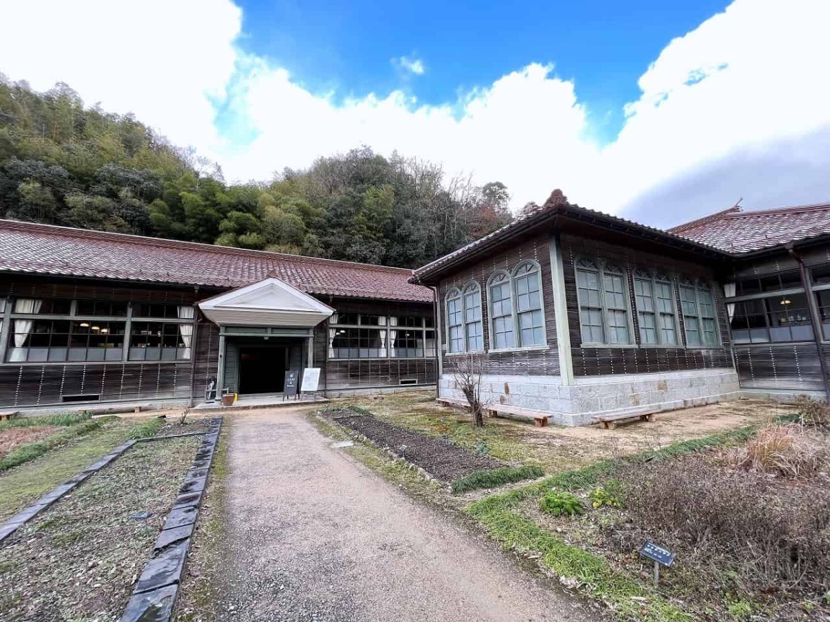 島根県鹿足郡津和野町にあるレストラン『糧』の外観