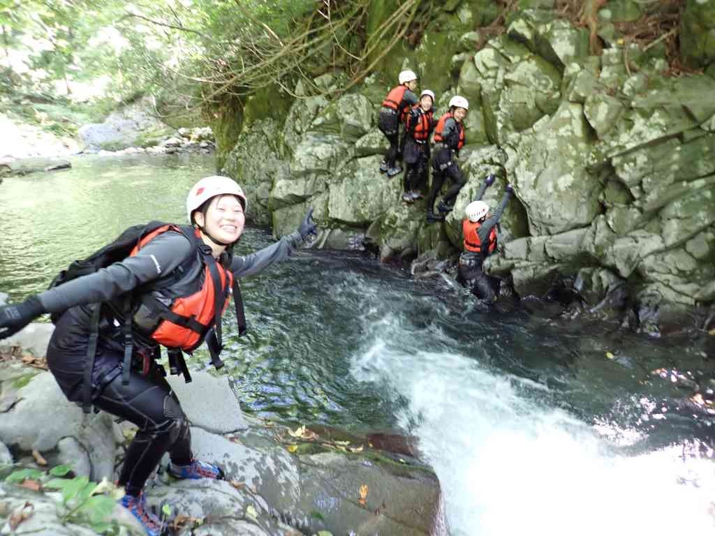 鳥取県八頭郡若桜町のイベント「【要予約】少人数向けエコツアー「シャワークライミング・沢登り」」のイメージ