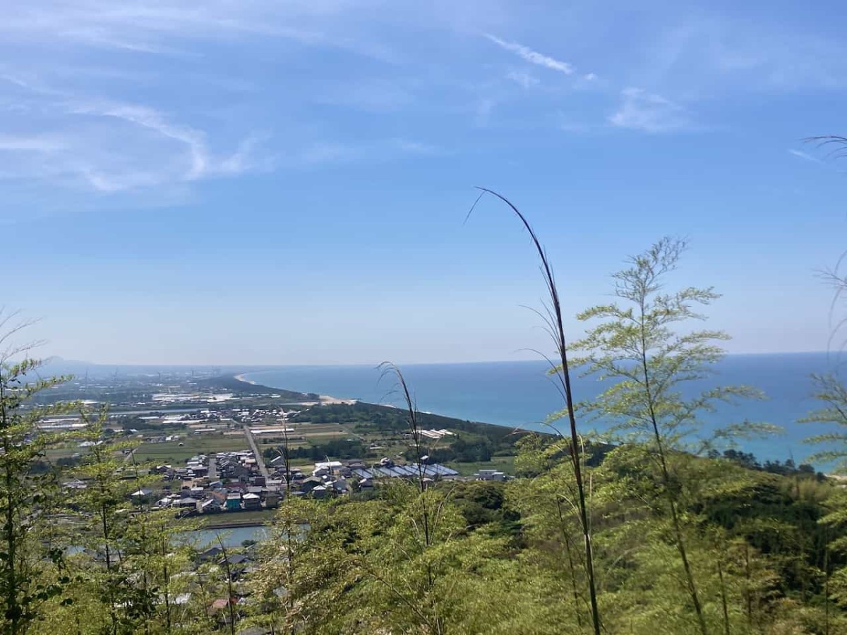 鳥取県東伯郡湯梨浜町にある『ハワイ風土記館』から望む絶景