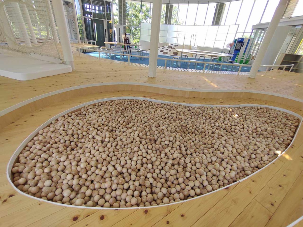 島根県浜田市の石見海浜公園内『アクアスキッズハウス』の遊具