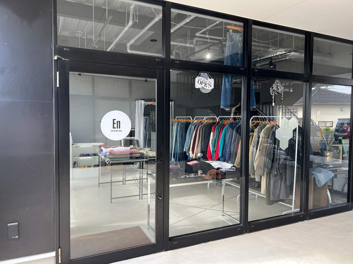 島根県出雲市にオープンした『古着屋En』の外観