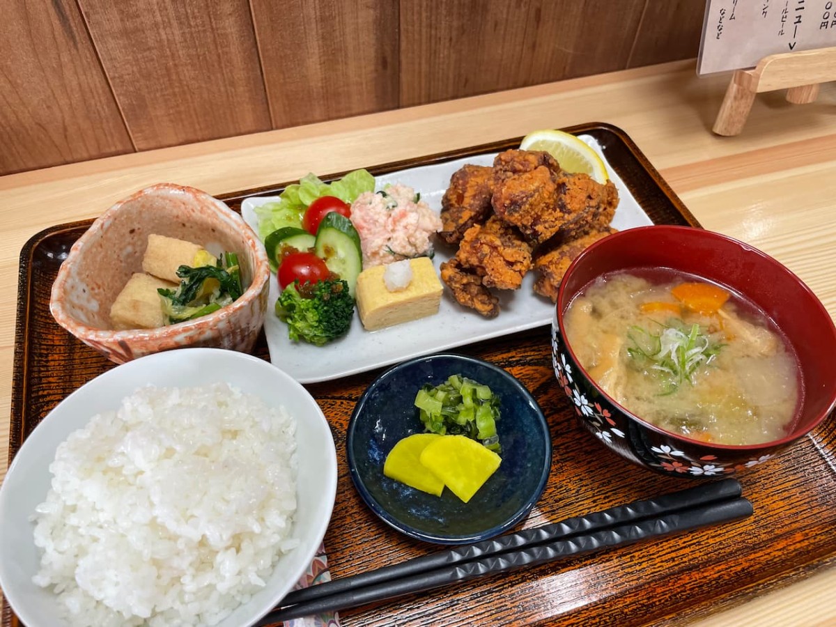 島根県安来市にオープンした『ごはん屋 ミキティ』の「日替わり定食」」