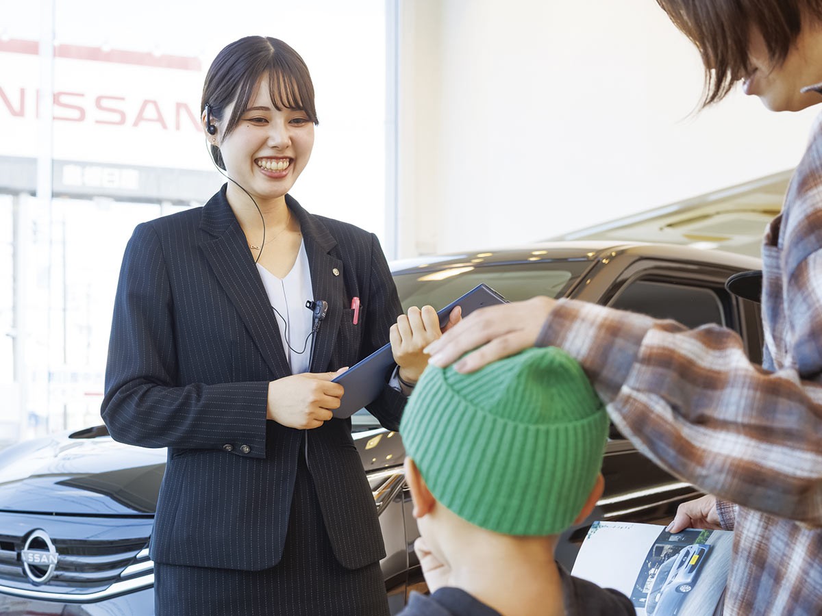 山陰の企業「島根日産自動車・日産サティオ島根・日産プリンス鳥取販売」の仕事風景