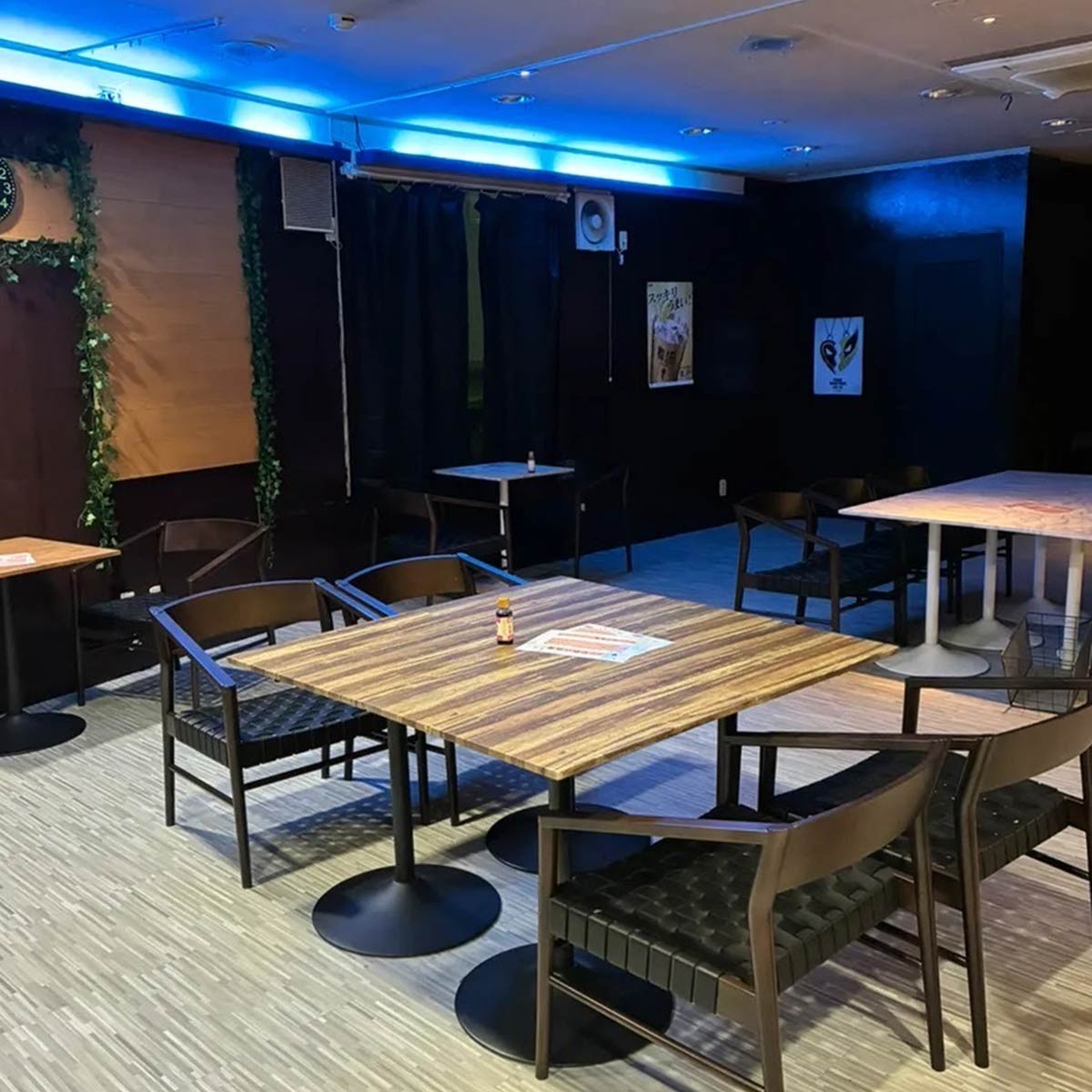 島根県出雲市にある『居酒屋TOORI』の内観