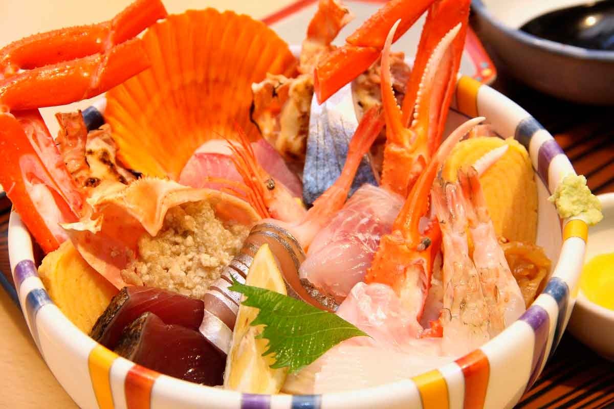島根県松江市の『味処 まつや』の「海鮮丼」