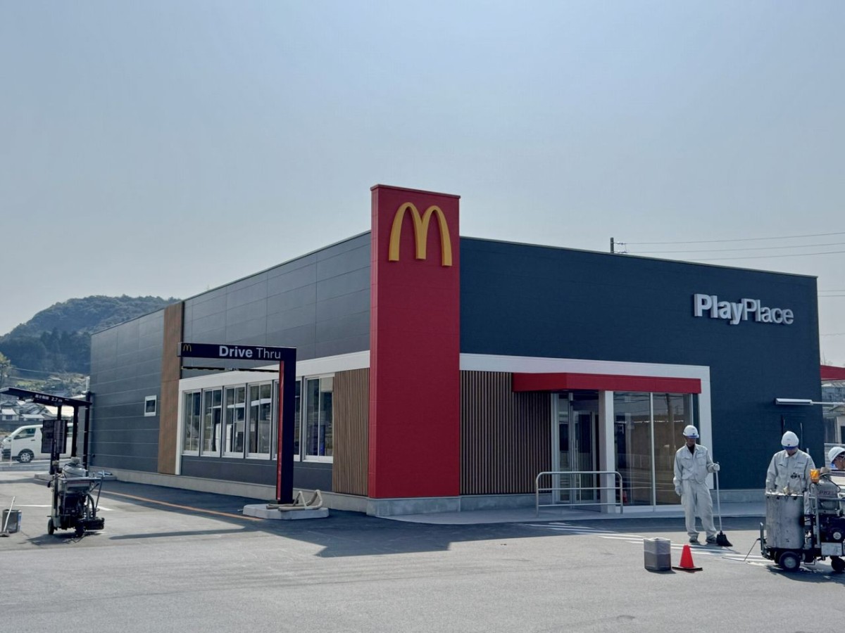 島根県松江市乃白町にオープンした『マクドナルド松江乃白店』の外観