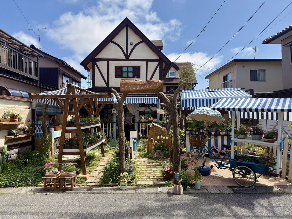 鳥取県境港市にオープンした『ことりこえんげいてん』の外観