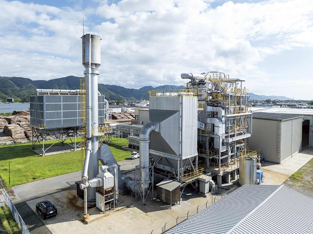 山陰の企業「日新バイオマス発電」の仕事風景