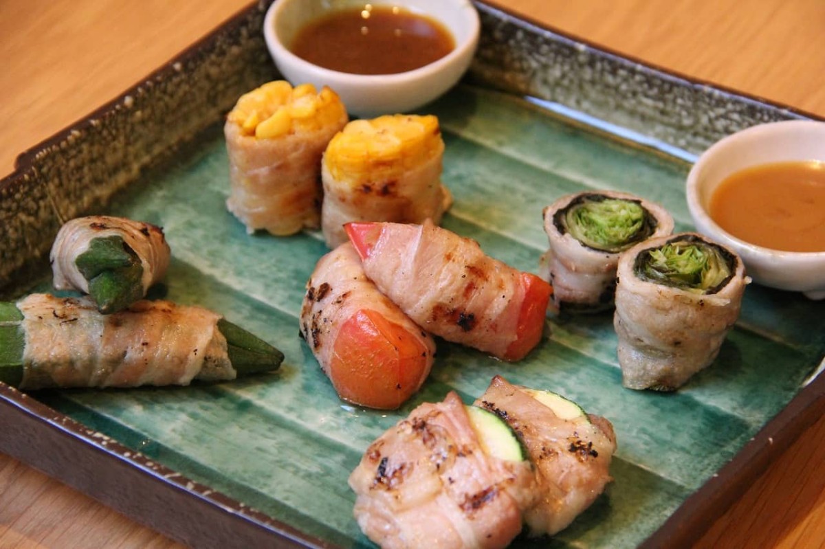 島根県松江市東本町にある居酒屋『島のチェリチェリ』で提供している創作料理_肉巻き野菜
