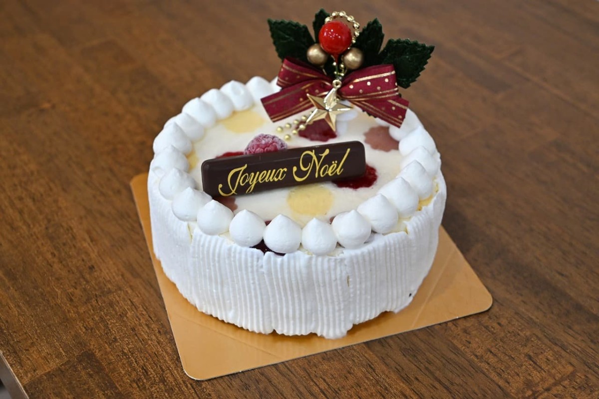 島根県松江市にある『ポテ洋菓子店』で販売しているクリスマスケーキ_フルール