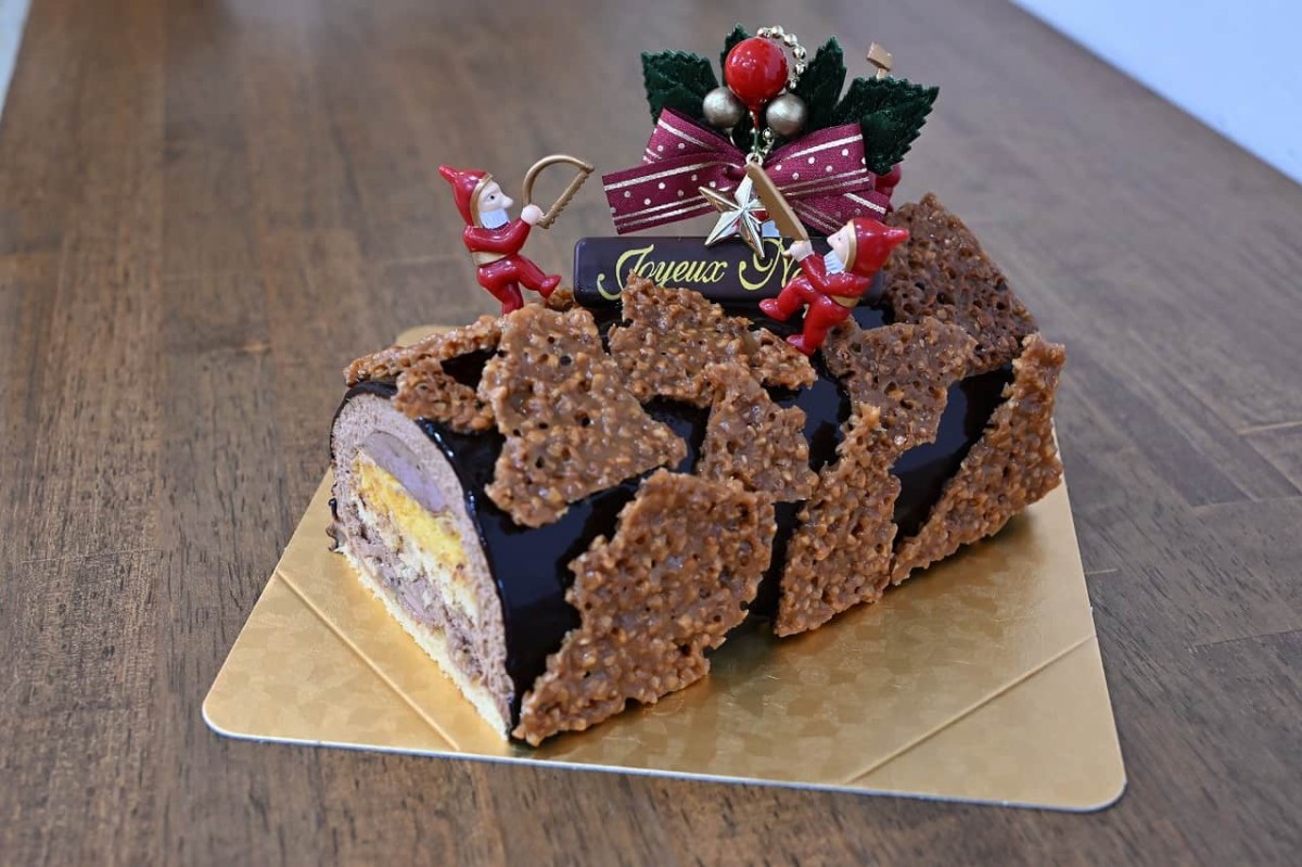 島根県松江市にある『ポテ洋菓子店』で販売しているクリスマスケーキ_ビッシュドノエル