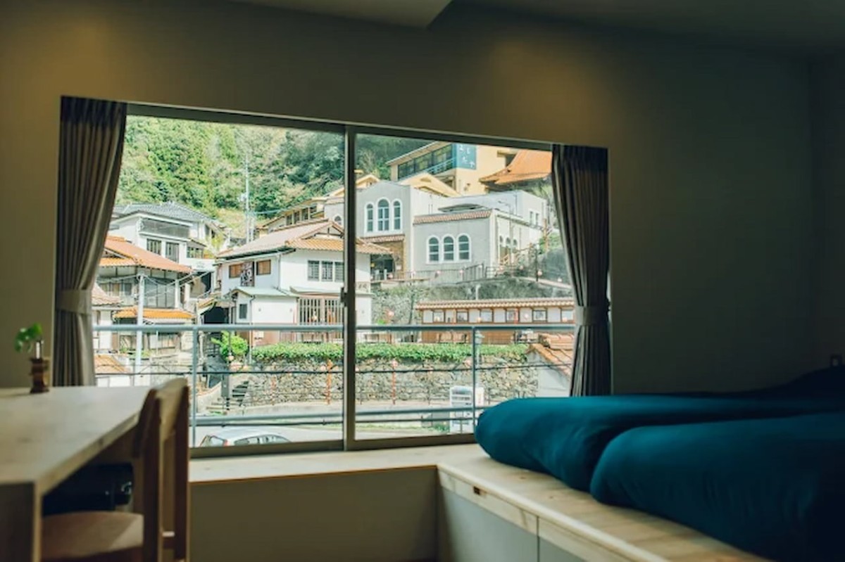 島根県江津市有福温泉にある『ロイノハコ』の客室