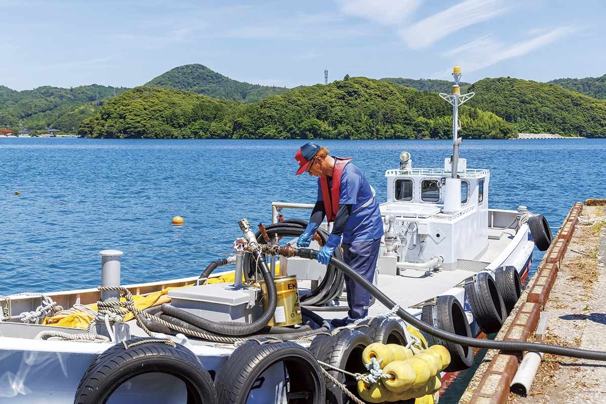 隠岐の島町「有限会社西郷日石」の業務風景