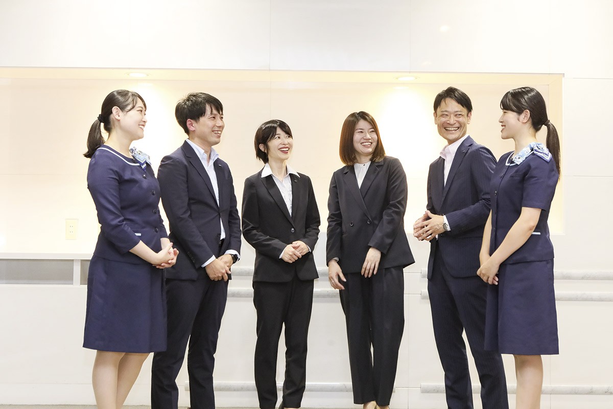 鳥取市「株式会社鳥取銀行」のスタッフたち