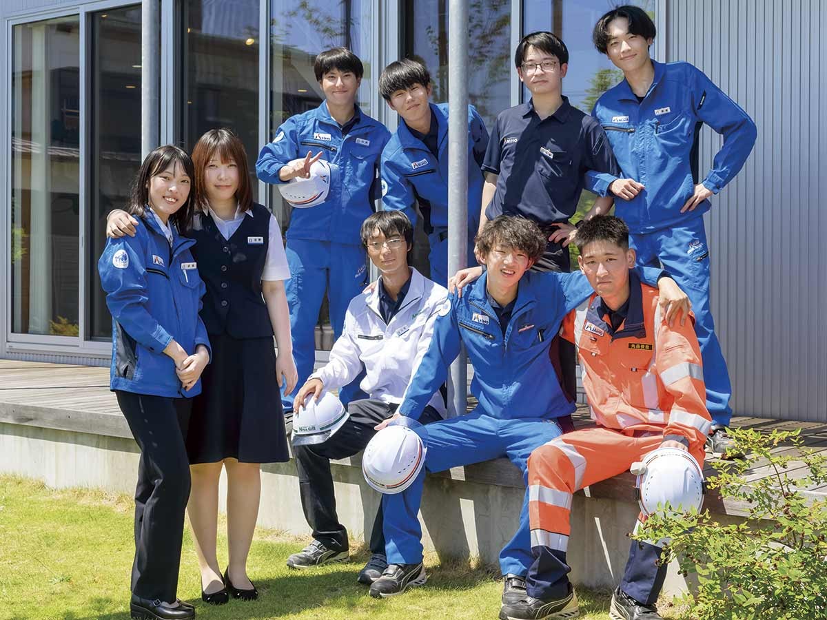 米子市「美保テクノス株式会社」のスタッフたち