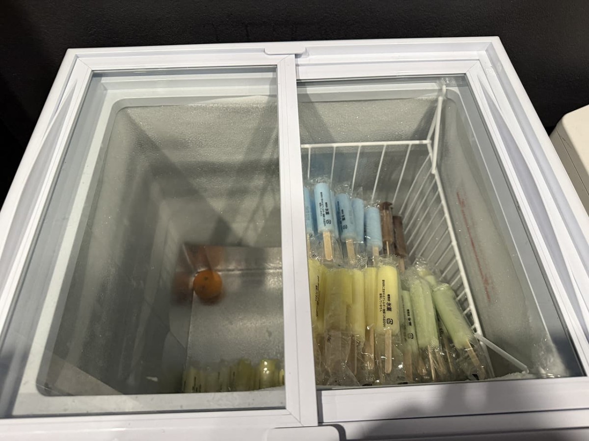 島根県松江市にあるとんかつ専門店『金の豚』でサービスしているアイス