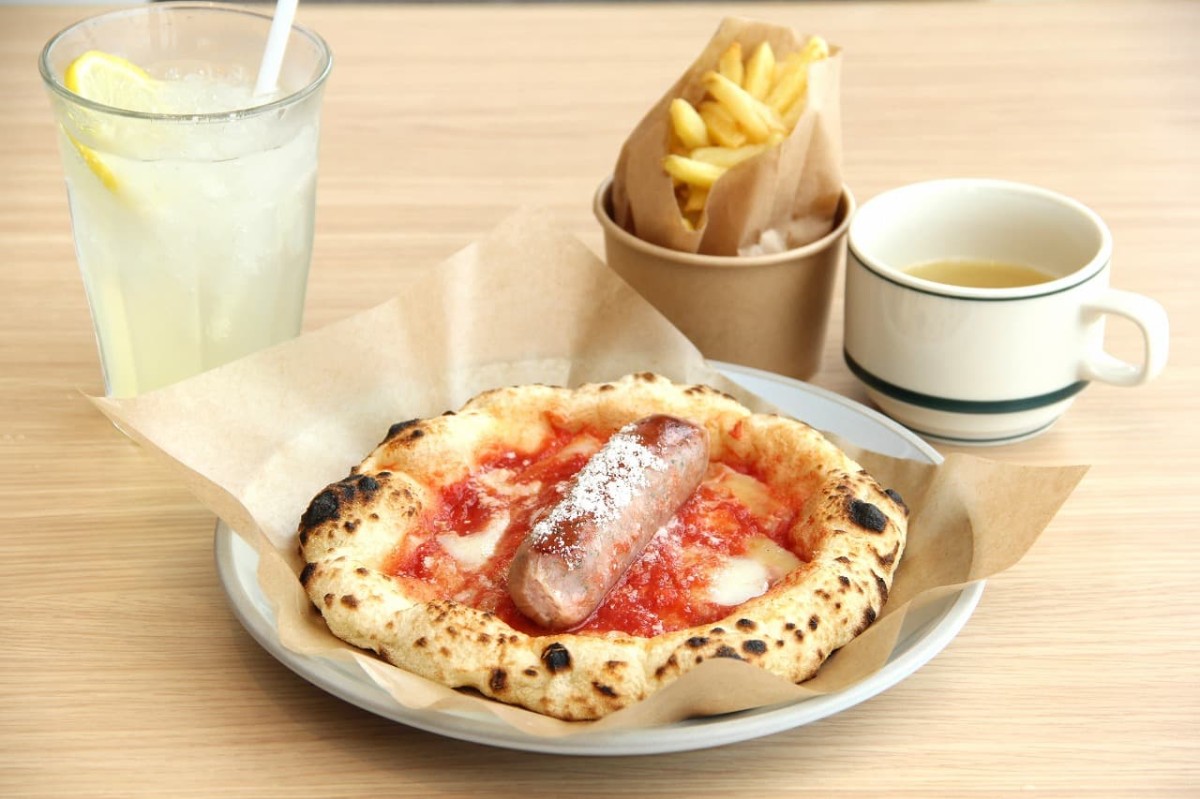 島根県出雲市にある『Caffe&PizzaLOCALE』のピッツィーナサンドランチ