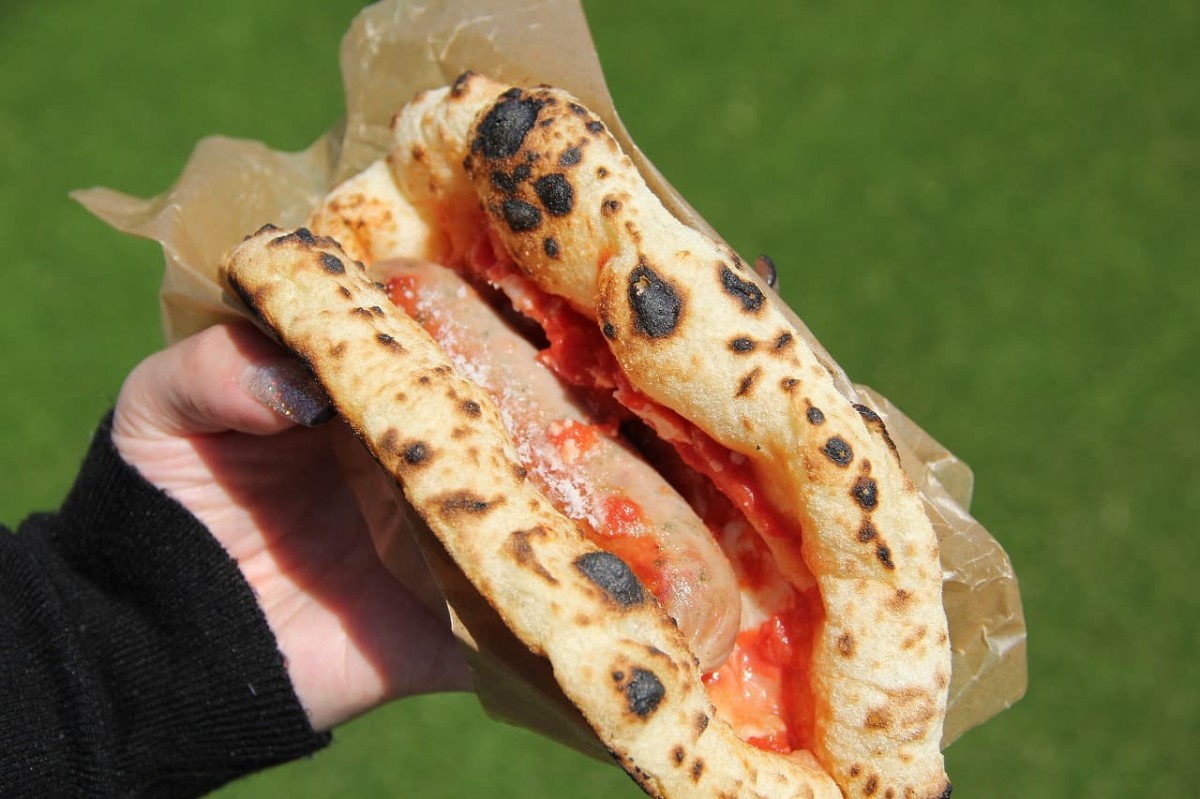 島根県出雲市にある『Caffe&PizzaLOCALE』のピッツィーナサンド